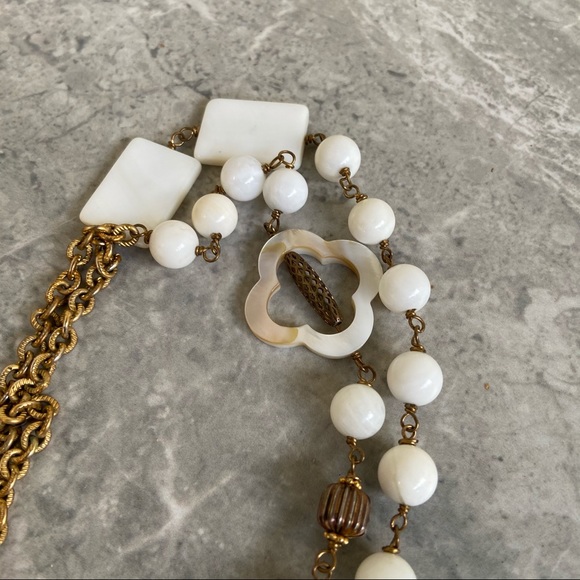 White and Gold Large Stone Necklace - Picture 9 of 10